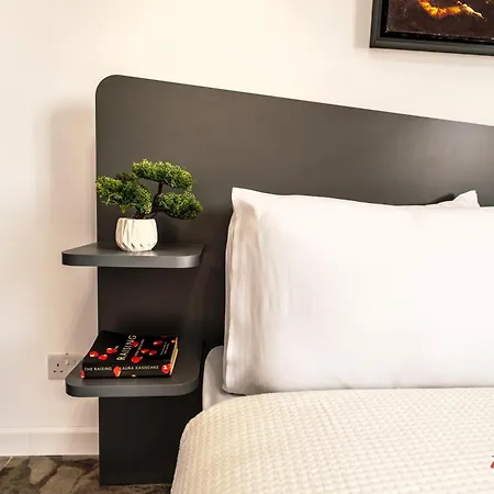 Chic Poolside In St Julians Malta Apartment San Ġiljan