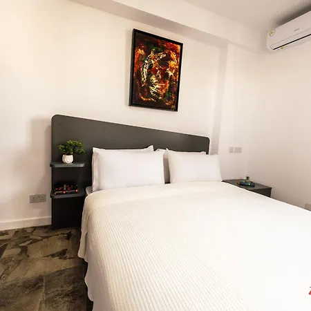 Apartamento Chic Poolside In St Julians Malta