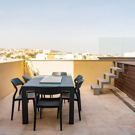 Apartment Chic Poolside In St Julians Malta *