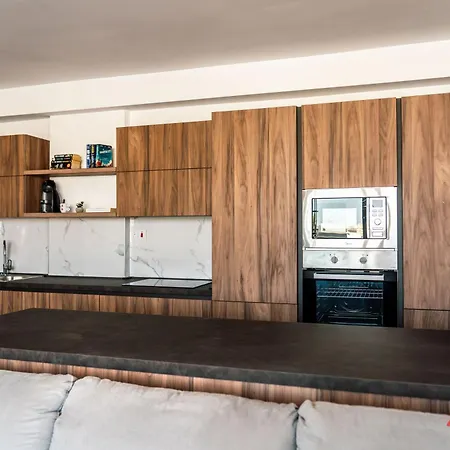 Chic Poolside In St Julians Malta Apartamento San Julián