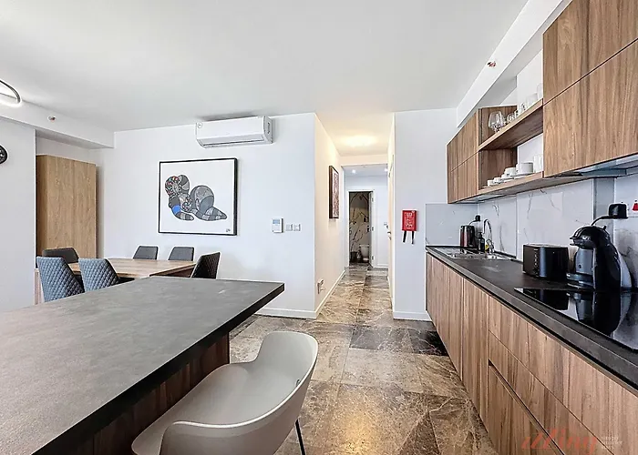 Chic Poolside In St Julians Malta Apartamento