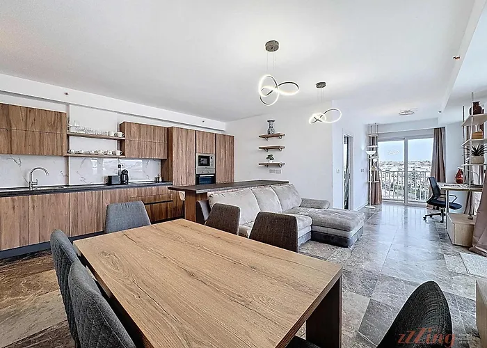 Chic Poolside In St Julians Malta Apartamento St. Julian's