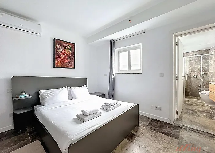 Apartamento Chic Poolside In St Julians Malta *